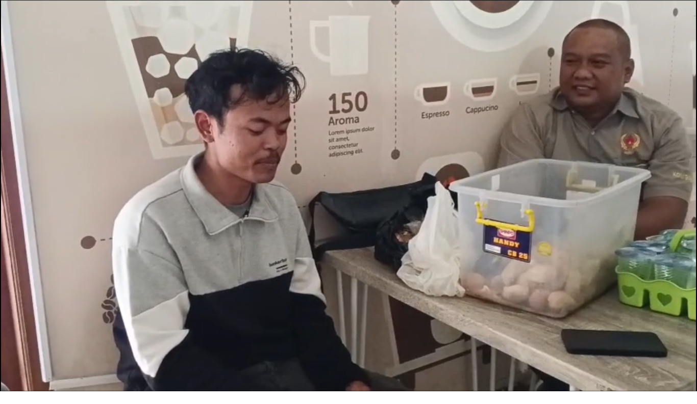 Mahasiswa Universitas Garut Penjual Gorengan Keliling Dapat Hadiah dari Presiden