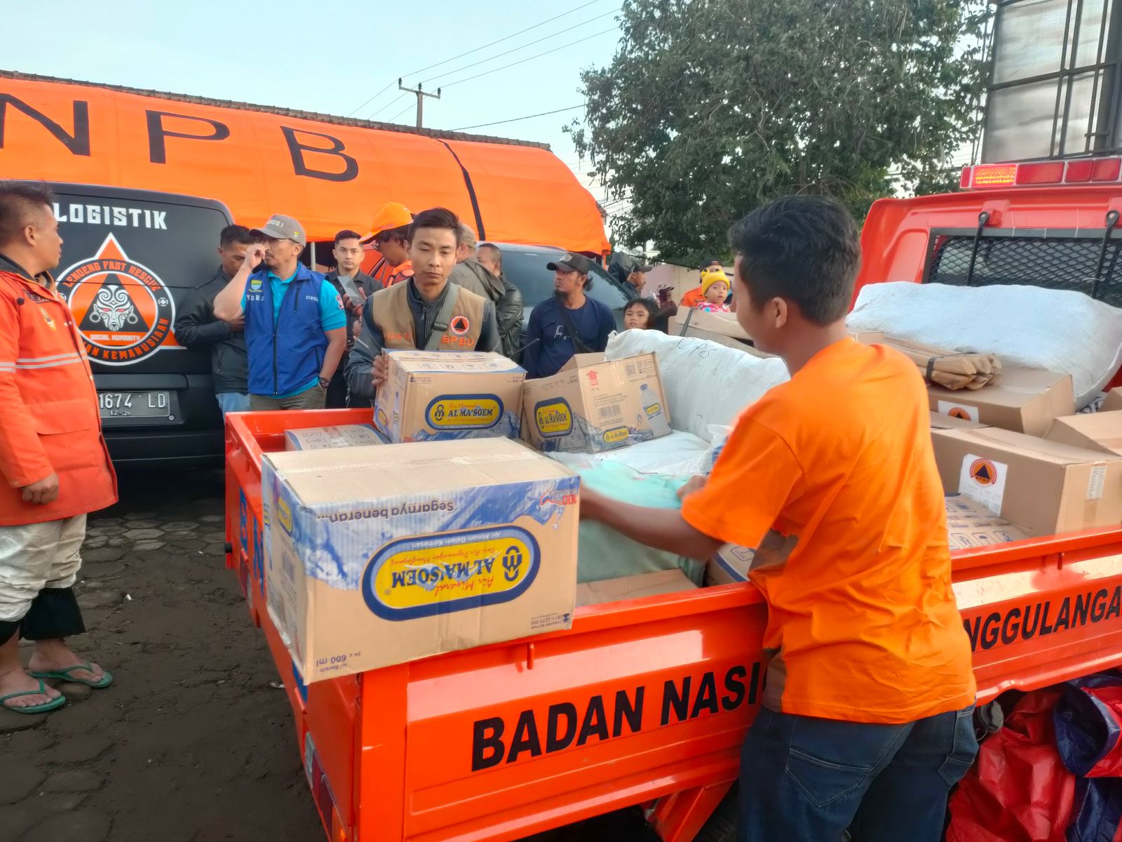 BPBD Kota Bandung Kirim Logistik dan Relawan ke Lokasi Bencana KBB