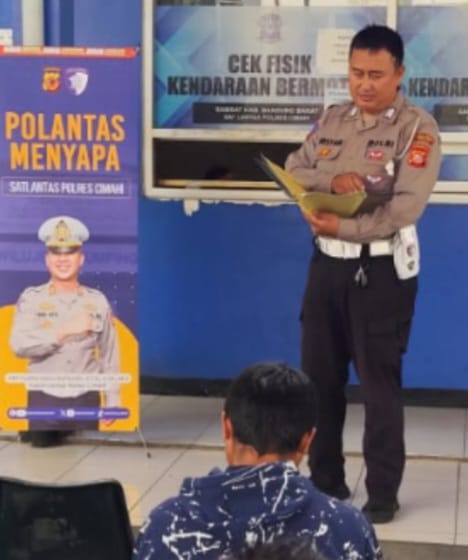 Polantas Dorong Kesadaran Tertib Administrasi di Samsat Cimareme