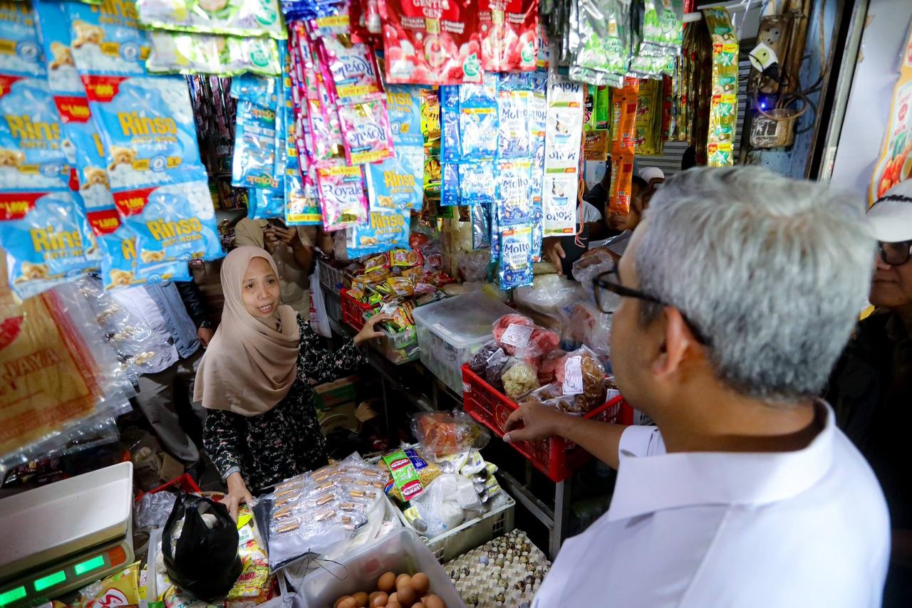 Harga Plastik di Kota Bandung Melonjak 10 Kali Lipat